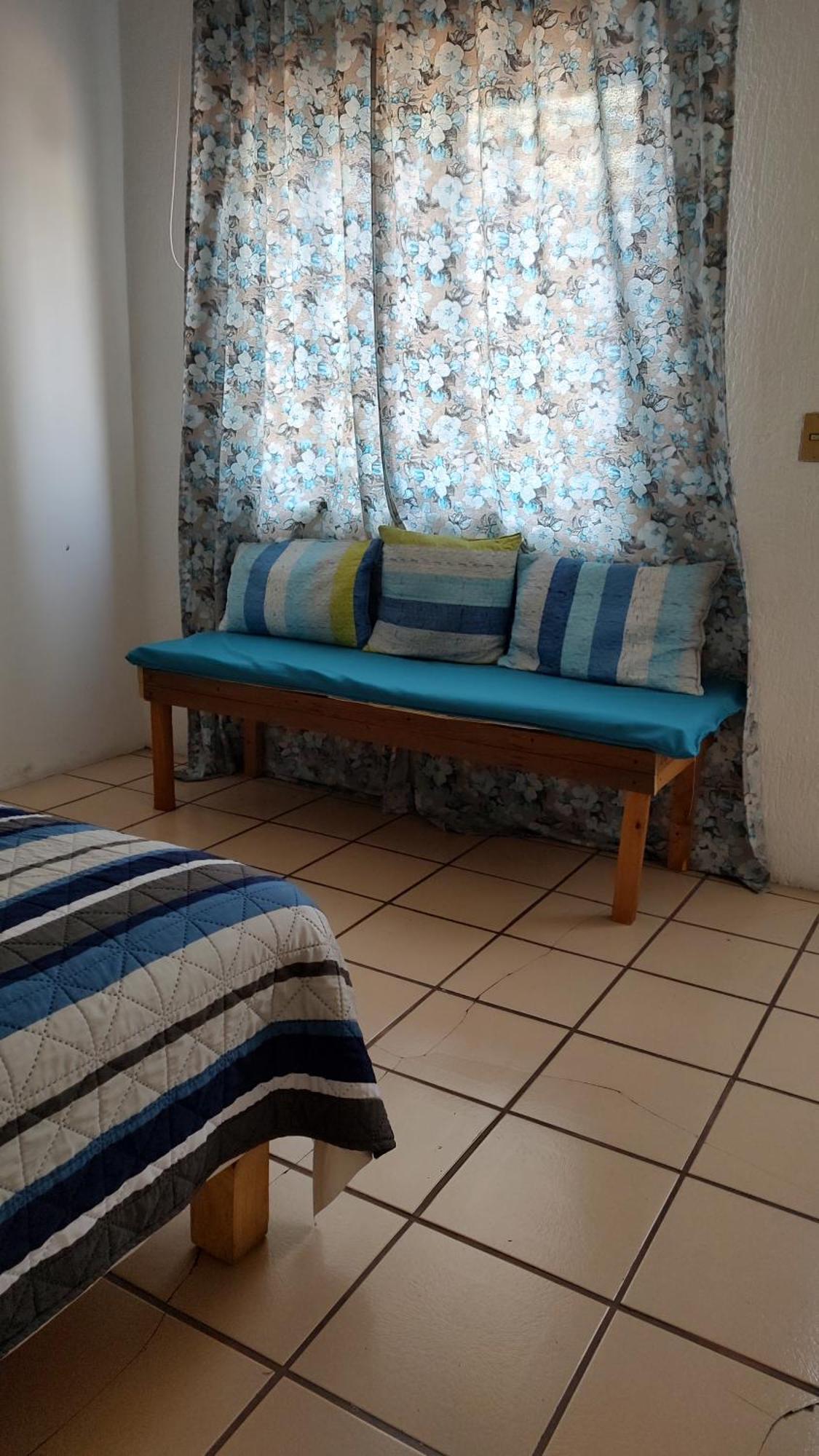 Habitacion Privada En Casa De Huespedes Guadalajara Luaran gambar